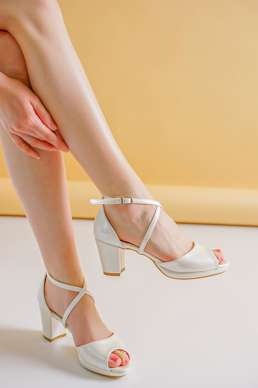 thick heel white shoe short heel