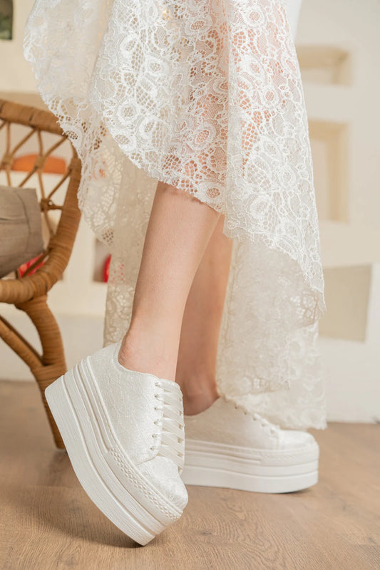 wedding dress converse simplified design wedding shoes